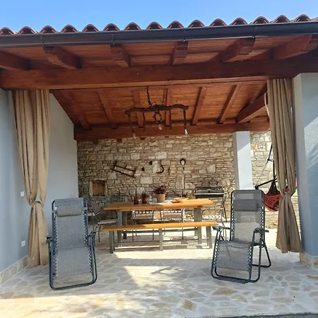 Casa Per 6 Persone Con Giardino E Portico Casa vacanze